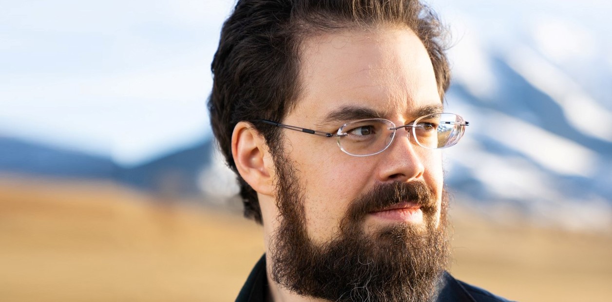 El año que viene Christopher Paolini publicará dos libros